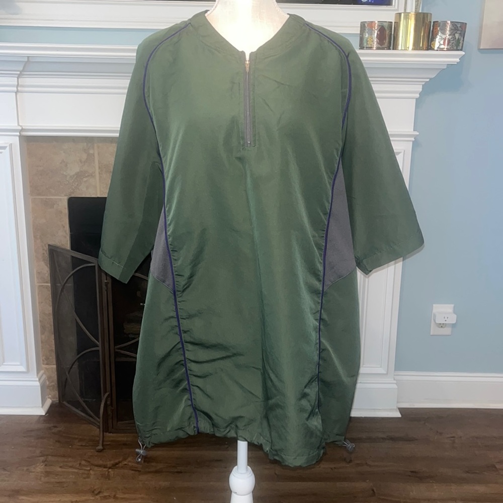 Nike dry fit pull over